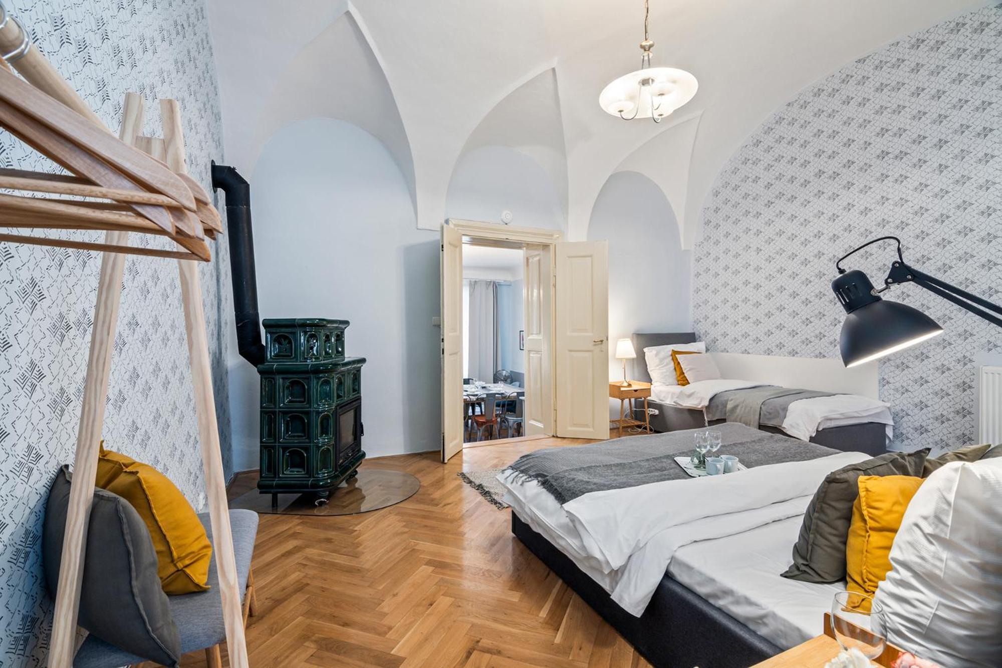Charles Bridge Historical Apts By Michal&Friends Praga Exterior foto