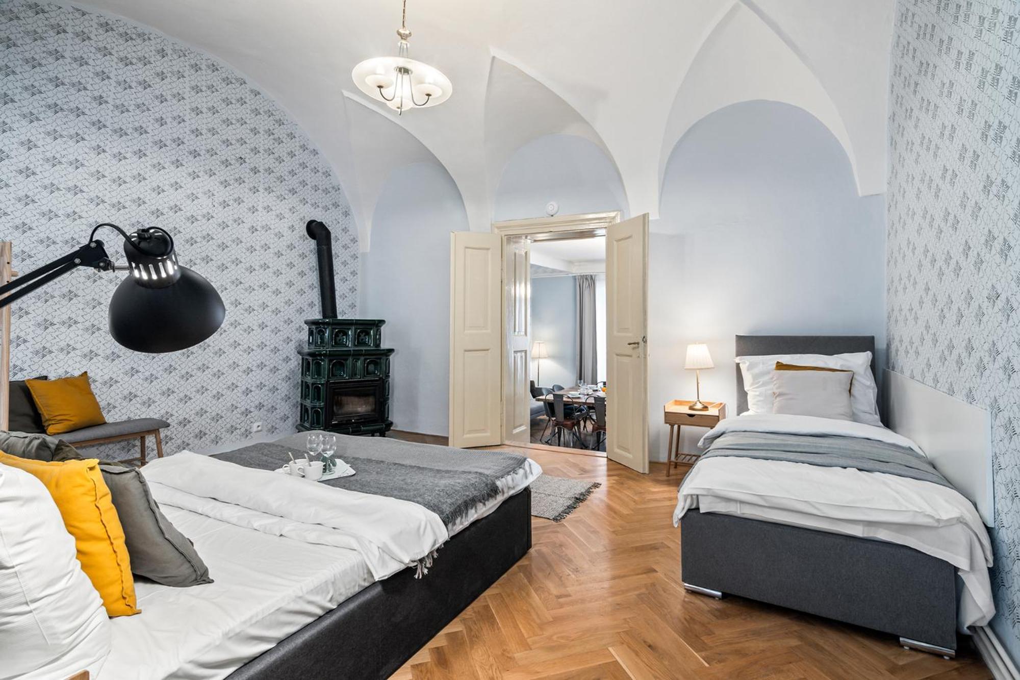 Charles Bridge Historical Apts By Michal&Friends Praga Exterior foto